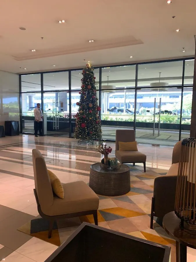 81 Newport Boulevard Cluster 4 - 8F Across Naia Airport, Terminal 3 Pasay 0*,